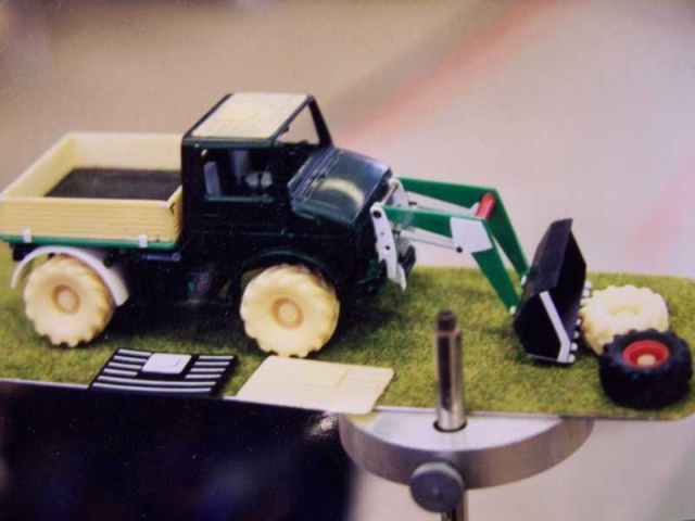 Unimog Schlepper
