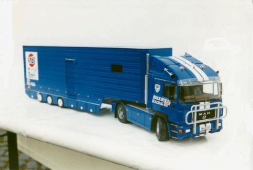 MAN F2000