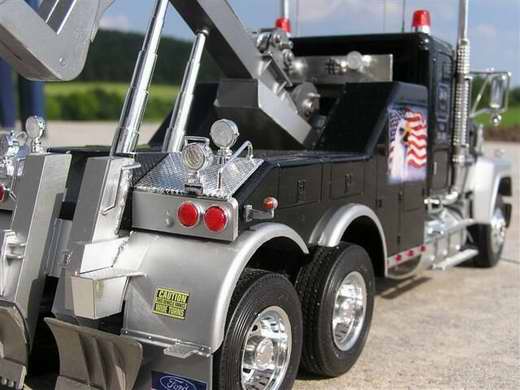 U.S. Wrecker Truck