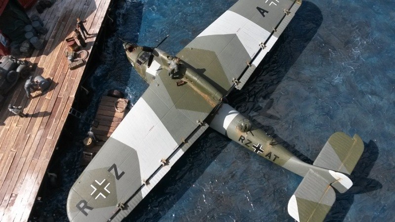 Die Do 18 wurde sowohl in der zivilen Luftfahrt als auch bei der Luftwaffe als bewaffnete Aufklärer- bzw. Seenotrettungsflugzeug eingesetzt.