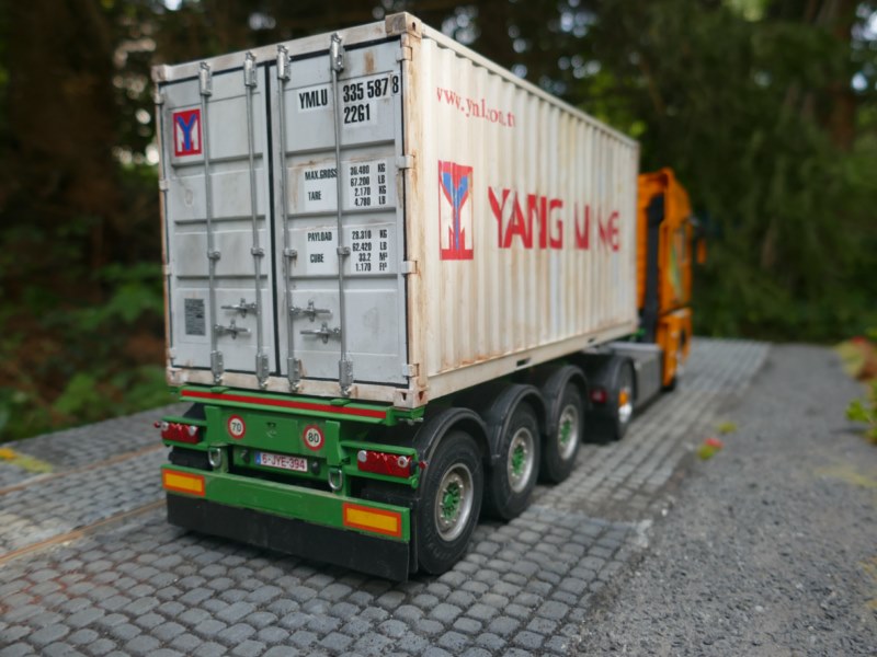 Tecnokar Containertrailer mit 20ft. Container