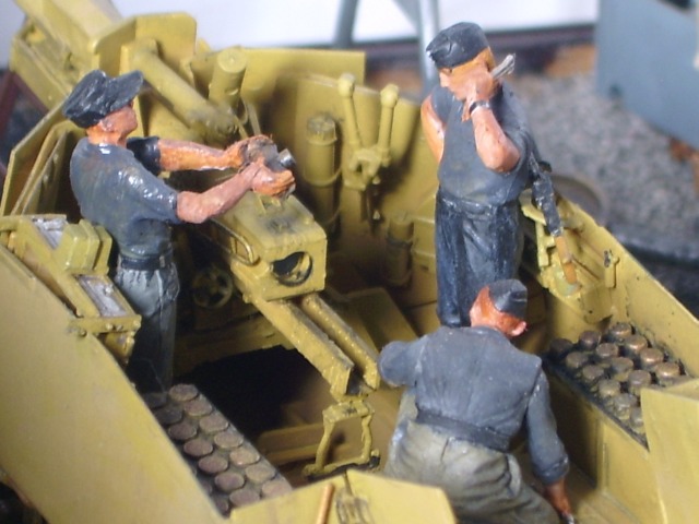10,5cm le. Feldhaubitze 18 (SF) auf GW Hotchkiss H39