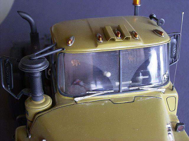 Mack DM 600 von ERTL