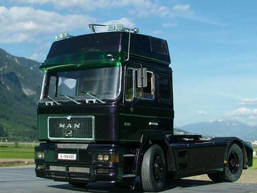 MAN F2000 Spezial
