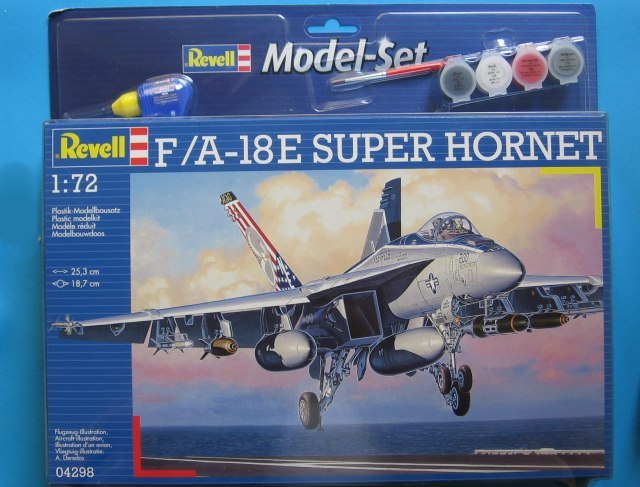 Revell - F/A-18E Super Hornet Model-Set