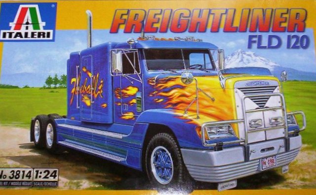 Italeri - Freightliner FLD120 Fireball