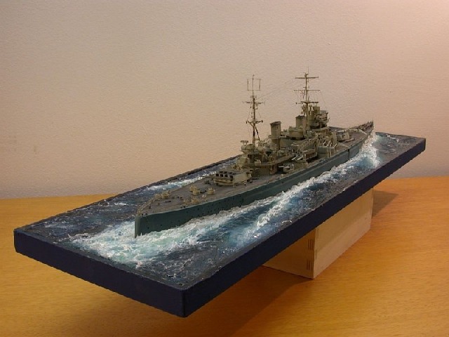 HMS Howe vorher mit Silikonbasis