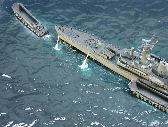 HMS Argonaut auf gegen Alufolie gegossener Gipsbasis