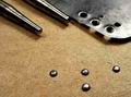 Niet- und Schraubenk�pfe aus Metallfolie
