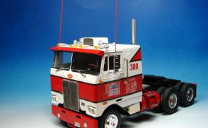 : Peterbilt 352