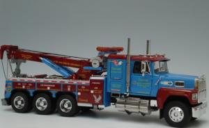 Ford LTL 9000 Wrecker