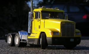 : Freightliner FLD 120 Daycab