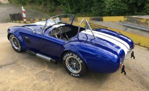 AC Cobra 427