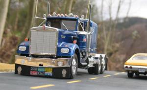 : Kenworth W900