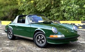 Porsche 911 Targa 2.4 (Ölklappe)