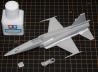 Tamiya Liquid Surface Primer, um die Übergänge an Rumpf und Tragflächen zu verspachteln