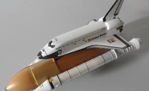 Space Shuttle "Discovery" mit Booster Rockets