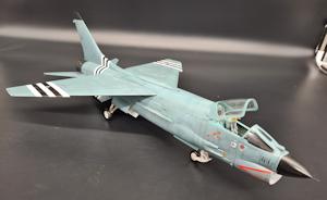 Bausatz: Vought F-8E(FN) Crusader