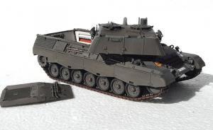 Leopard 1A4 mit offenem Motorraum