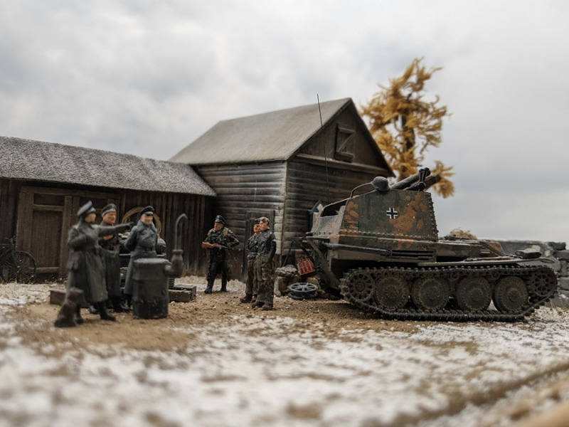 Bewaffnet war die Grille mit einem schweren 15 cm Infanteriegeschütz sIG 33