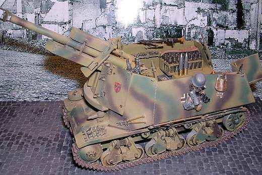 10,5 cm leFH 18/40 auf Geschützwagen 38 H (f)