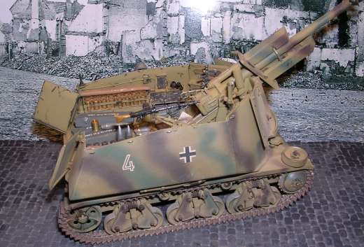 10,5 cm leFH 18/40 auf Geschützwagen 38 H (f)