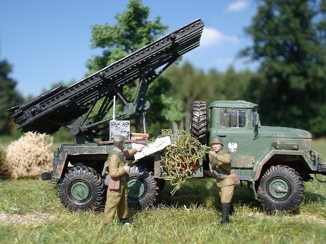 Raketenwerfer BM-13-16 "Katiusha"