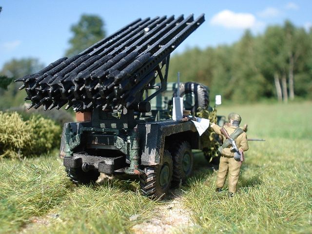 Maquette ICM 1:72 Lanceur Roquettes Russe BM-13-16 Katiusha - Kit à Monter, Neuf, Pour Collectionneurs