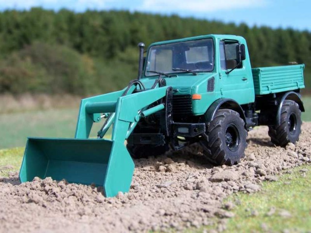 Unimog 1300L Schlepper