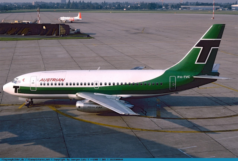 Boeing 737-2K2C Adv.