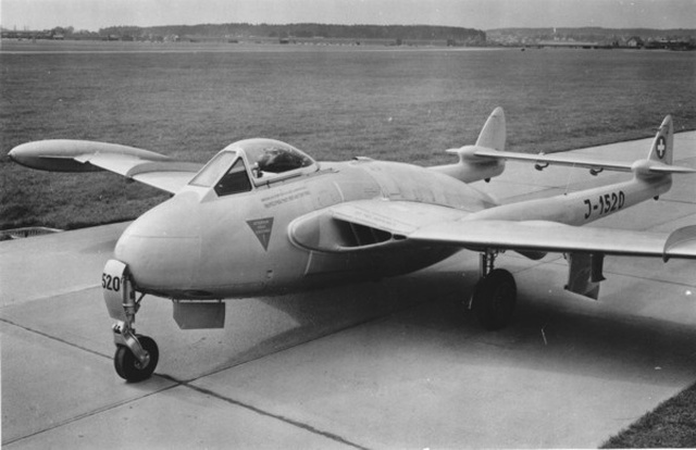 de Havilland Venom Mk.1 noch mit runder Bugnase in Dübendorf