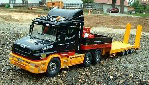 Scania Hauber mit Tieflader und Bagger