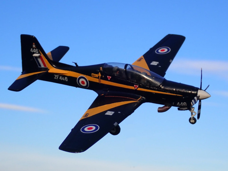 Short Tucano T1