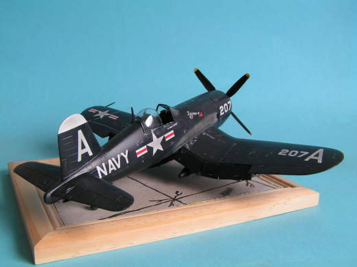 Chance Vought F4U-4 Corsair