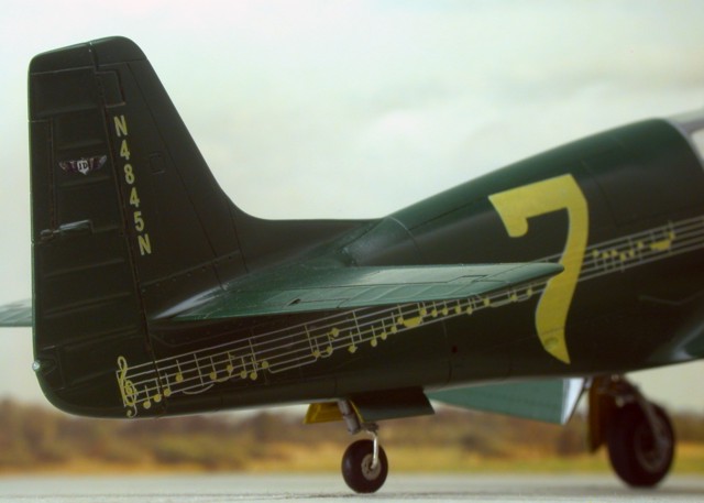 Race Mustang P-51 #7 "Beguine"