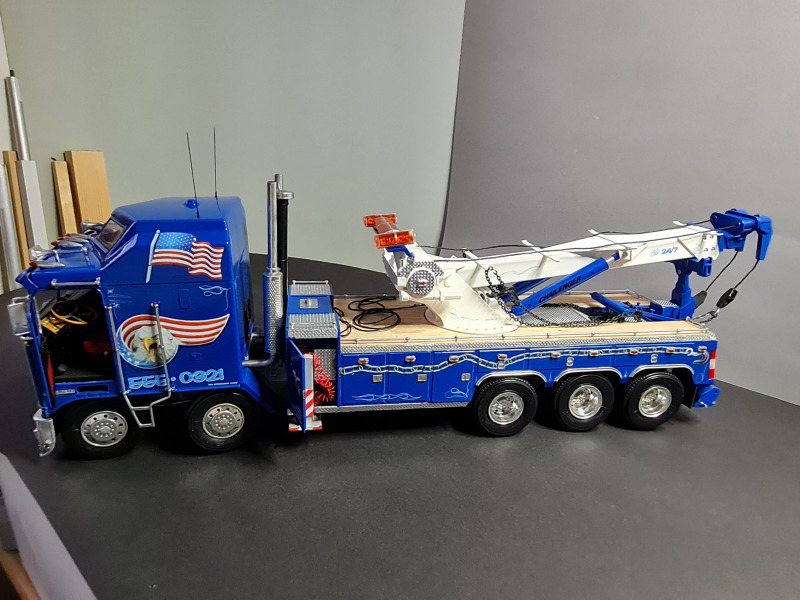 Kenworth K100 Wrecker