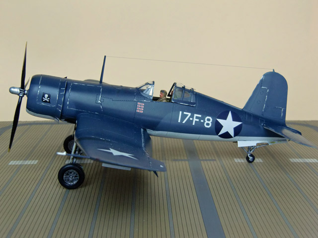 Chance Vought F4U-1 Corsair