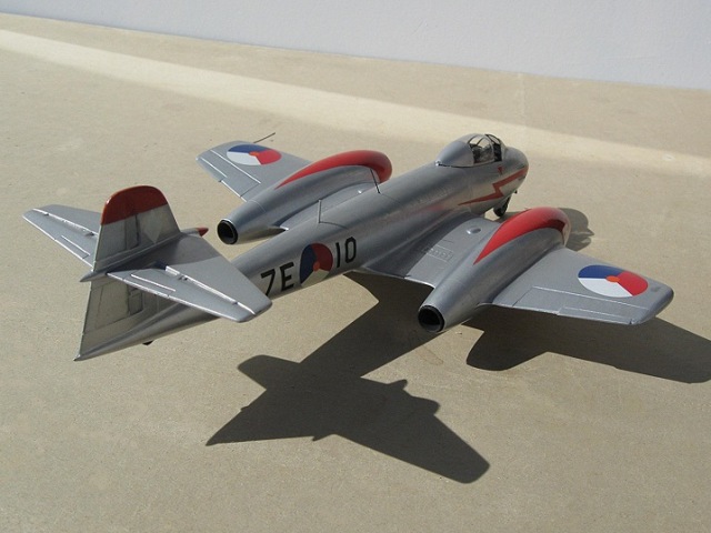 Gloster Meteor F.8