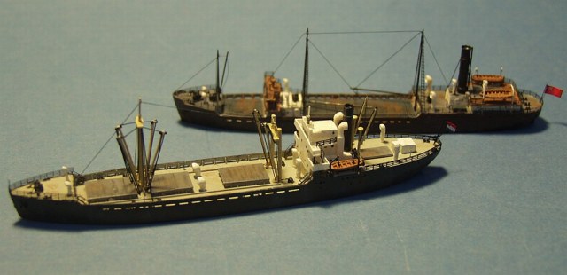 Küstenmotorschiff und Frachter