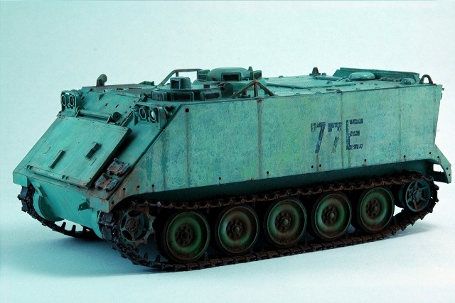 M113