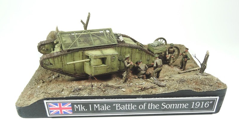 Gesamtansicht des Dioramas mit dem passenden Schildchen, welches auf den Mk.I und den Ort des damaligen Geschehens hinweist.