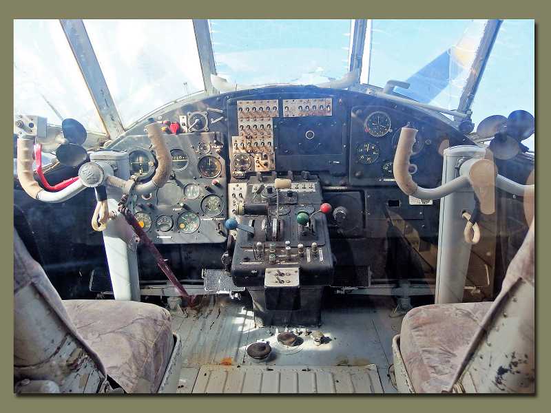 Ein Blick in das eindrucksvolle Cockpit der Antonow ist für jeden Besucher möglich.