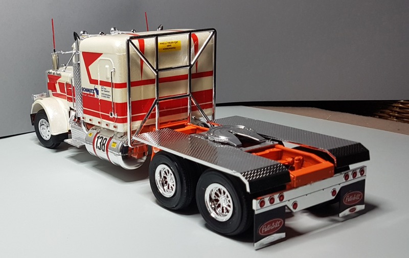 Peterbilt 359 Racing