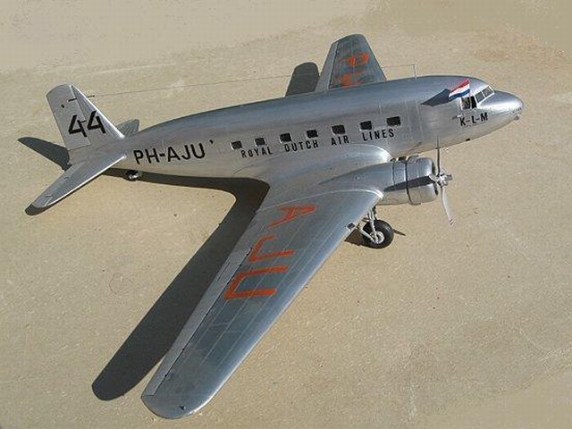 Douglas DC-2