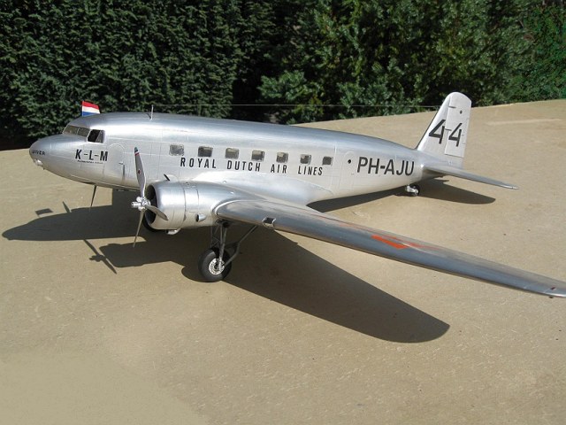 Douglas DC-2