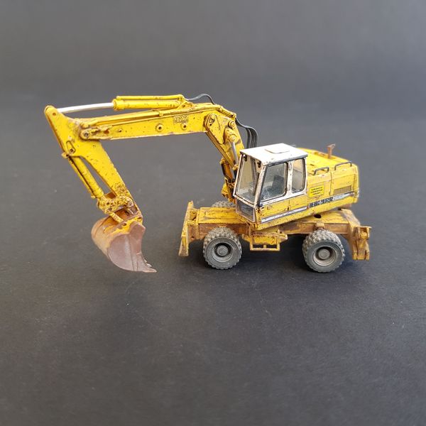 Liebherr 922