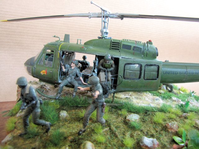 Bell UH–1D Huey