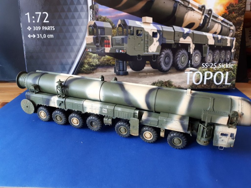 RS-12M Topol auf MAZ 7917