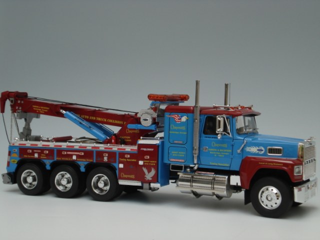 Ford LTL 9000 Wrecker