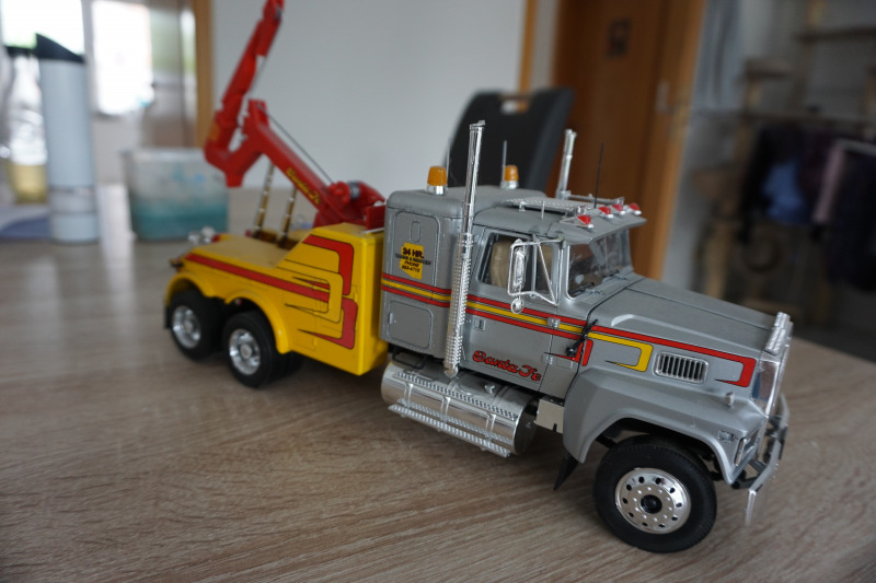 Ford LTL 9000 Wrecker